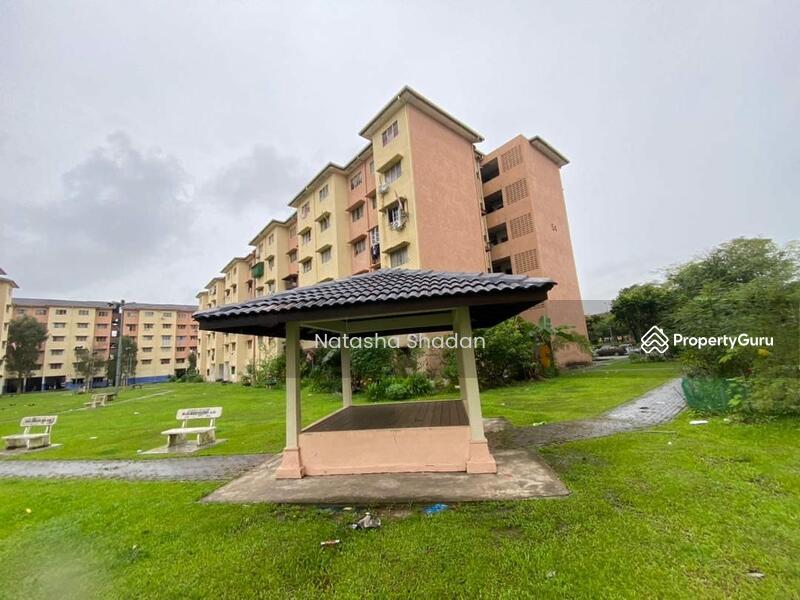 Untuk Dijual - Flat PKNS Section 7