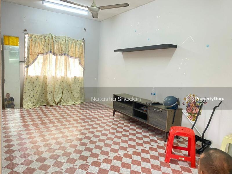 Untuk Dijual - Flat PKNS Section 7