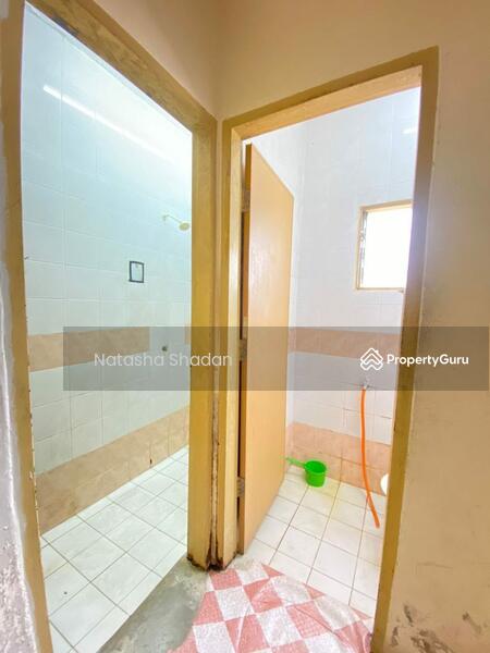 Untuk Dijual - Flat PKNS Section 7