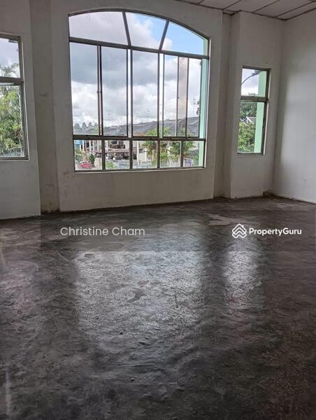 Untuk Disewa - Shop at Kota Tinggi