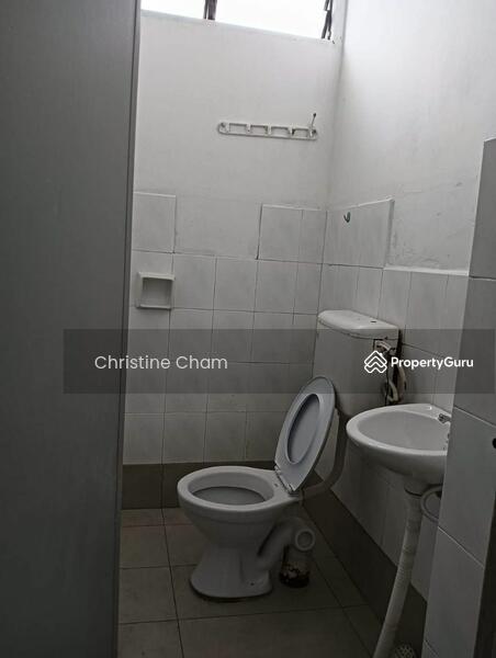 Untuk Disewa - Shop at Kota Tinggi