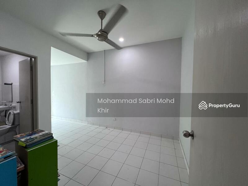 Rumah Teres 2 Tingkat untuk Dijual di Bandar Enstek (Negeri Sembilan) - Mohammad Sabri Mohd Khir - Ground floor. Utility room - PropertyGuru.com.my