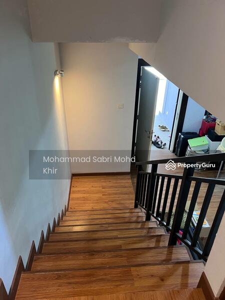 Rumah Teres 2 Tingkat untuk Dijual di Bandar Enstek (Negeri Sembilan) - Mohammad Sabri Mohd Khir - Staircase with wood finishes.  - PropertyGuru.com.my