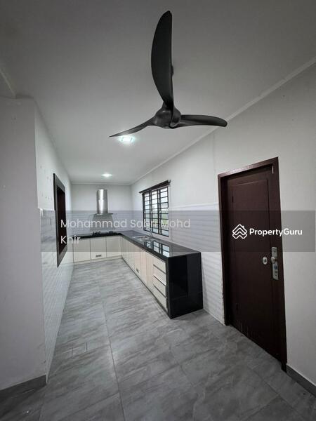 Rumah Teres 2 Tingkat untuk Dijual di Bandar Enstek (Negeri Sembilan) - Mohammad Sabri Mohd Khir - Ground floor. Kitchen with built in cabinet.  - PropertyGuru.com.my