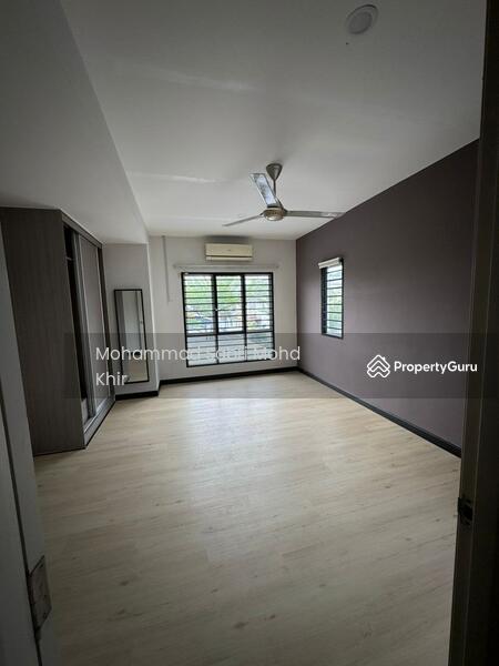 Rumah Teres 2 Tingkat untuk Dijual di Bandar Enstek (Negeri Sembilan) - Mohammad Sabri Mohd Khir - First floor. Master bedroom.  - PropertyGuru.com.my