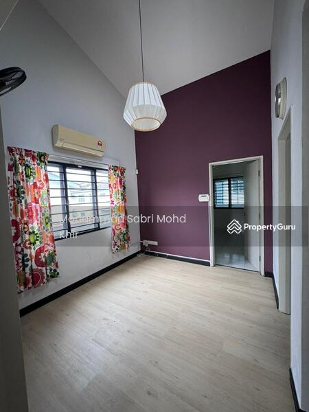 Rumah Teres 2 Tingkat untuk Dijual di Bandar Enstek (Negeri Sembilan) - Mohammad Sabri Mohd Khir - First floor. Bedroom.  - PropertyGuru.com.my
