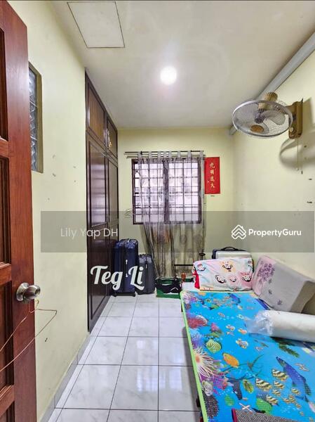 Bukit Rimau Double Storey. Renovated. Kitchen Extended. Good Condition ...