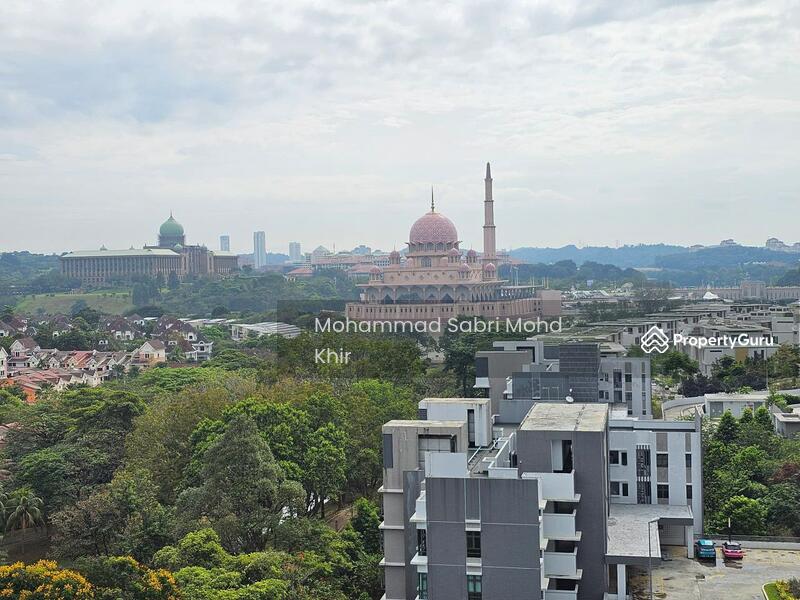Nice view of Putra Mosque from the condo