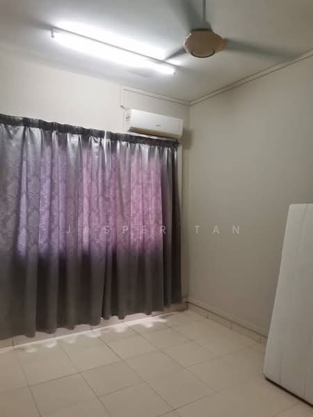 Kondominium untuk Dijual di Mutiara Residence - Jasper Tan - Bedroom - PropertyGuru.com.my