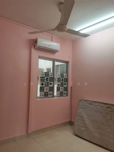 Kondominium untuk Dijual di Mutiara Residence - Jasper Tan - Bedroom - PropertyGuru.com.my