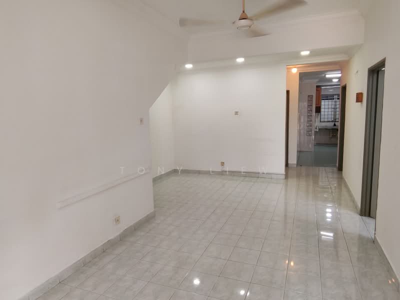 Kondominium untuk Disewa di Taman Lagenda Mas - Tony Liew - Living Room - PropertyGuru.com.my