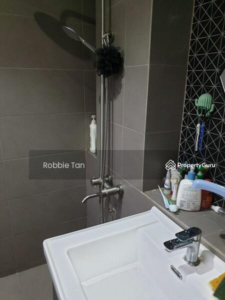 Untuk Dijual - Johor Bahru, Larkin