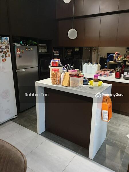 Untuk Dijual - Johor Bahru, Larkin