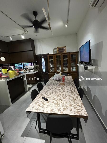 Untuk Dijual - Johor Bahru, Larkin