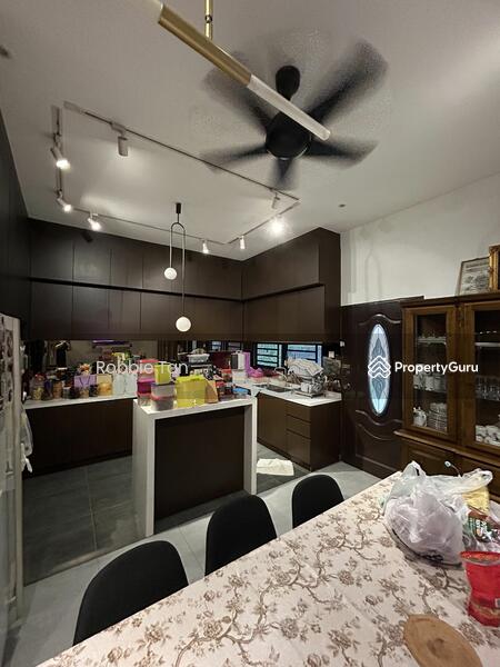 Untuk Dijual - Johor Bahru, Larkin