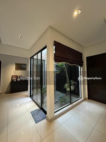 Untuk Dijual - Johor Bahru, Larkin