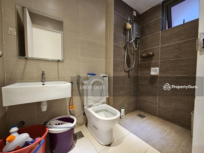 Untuk Disewa - Gravit8, Klang