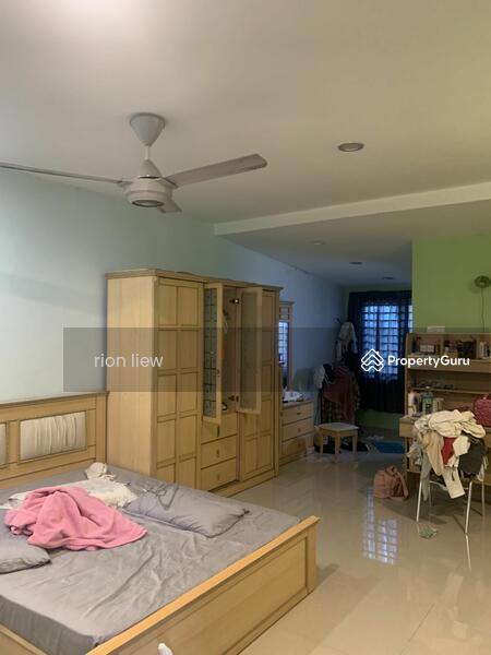 For Sale - Seri Gembangan double storey corner