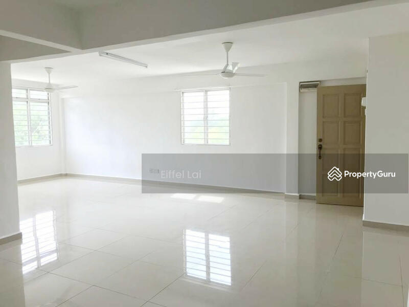 Taman Topaz Apartment [ CORNER 1055sqft RENO LIFT ] Near Cyberjaya KLIA