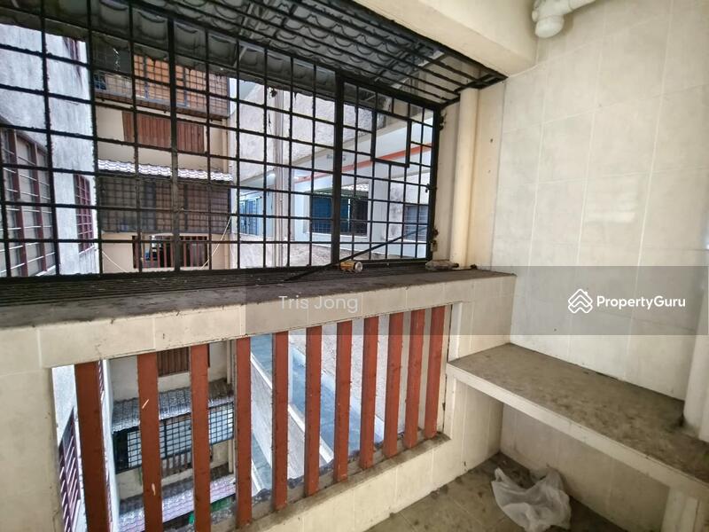Untuk Dijual - Putri Laksamana