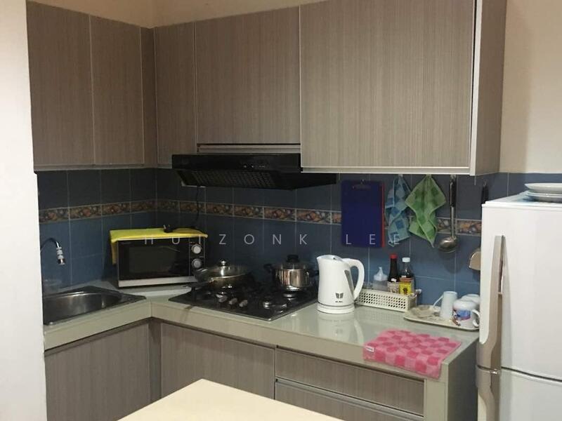 Untuk Disewa - Megan Ambassy