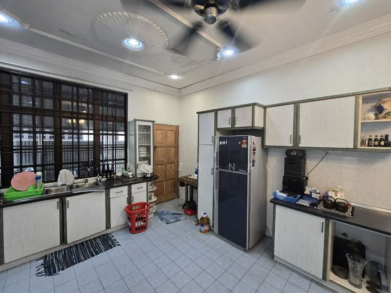 Rumah Berkembar untuk Dijual di Klang (Selangor) - Eda Zainal - Kitchen - PropertyGuru.com.my
