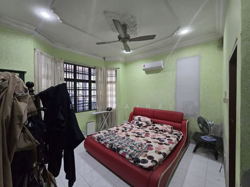 Rumah Berkembar untuk Dijual di Klang (Selangor) - Eda Zainal - Bedroom - PropertyGuru.com.my