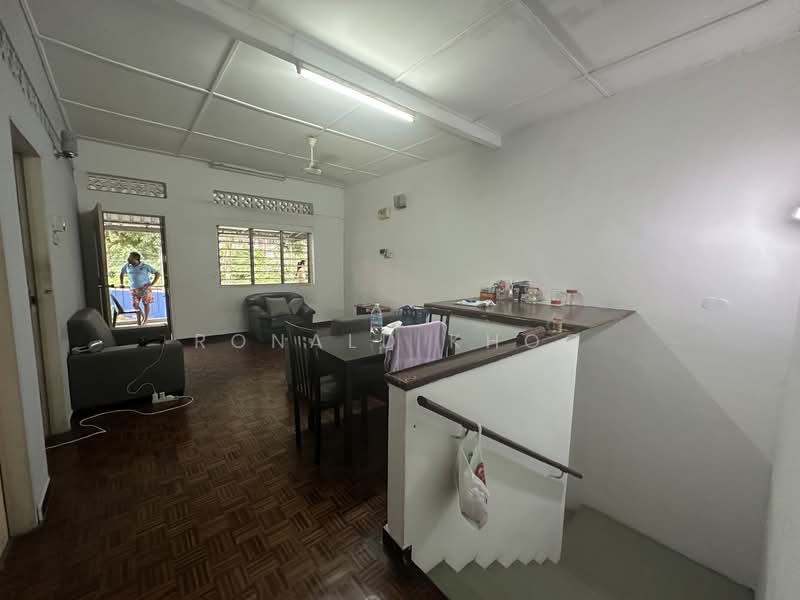 2-storey Terraced House for Sale in Petaling Jaya (Selangor) - Ronald Khoo - Living Room - PropertyGuru.com.my