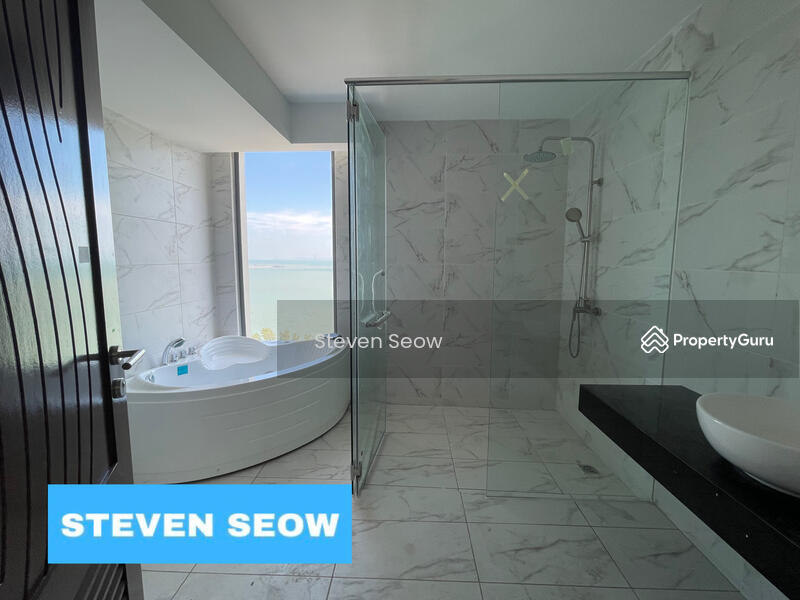 For Sale - Georgetown Prime location and Seaview Hotel