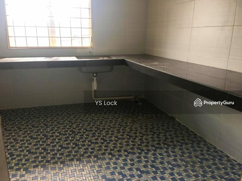 Rumah Teres 1 Tingkat untuk Disewa di Taman Taynton View (Cheras) - YS Lock - PropertyGuru.com.my
