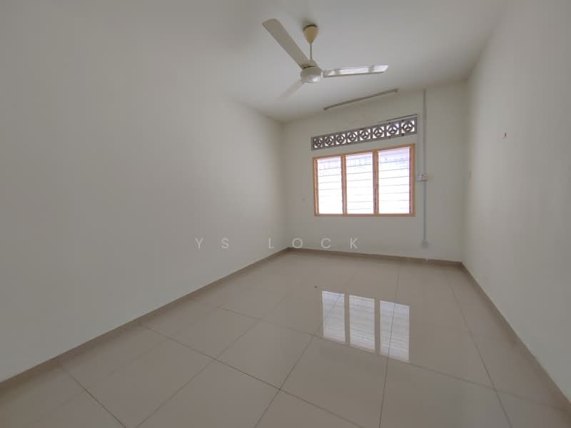 Rumah Teres 1 Tingkat untuk Disewa di Taman Taynton View (Cheras) - YS Lock - Interior - PropertyGuru.com.my