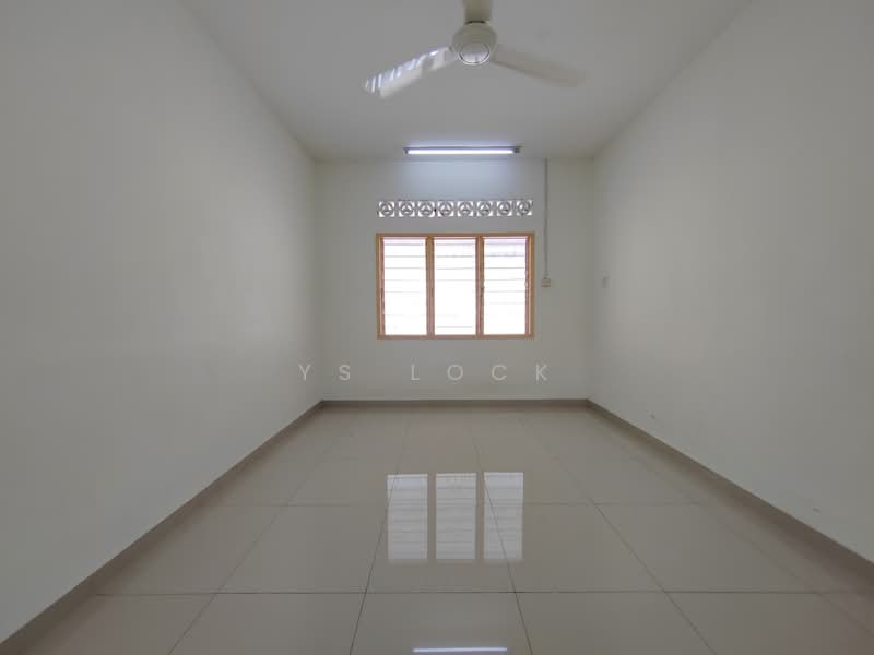 Rumah Teres 1 Tingkat untuk Disewa di Taman Taynton View (Cheras) - YS Lock - Interior - PropertyGuru.com.my