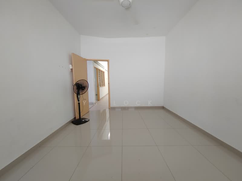 Rumah Teres 1 Tingkat untuk Disewa di Taman Taynton View (Cheras) - YS Lock - Interior - PropertyGuru.com.my