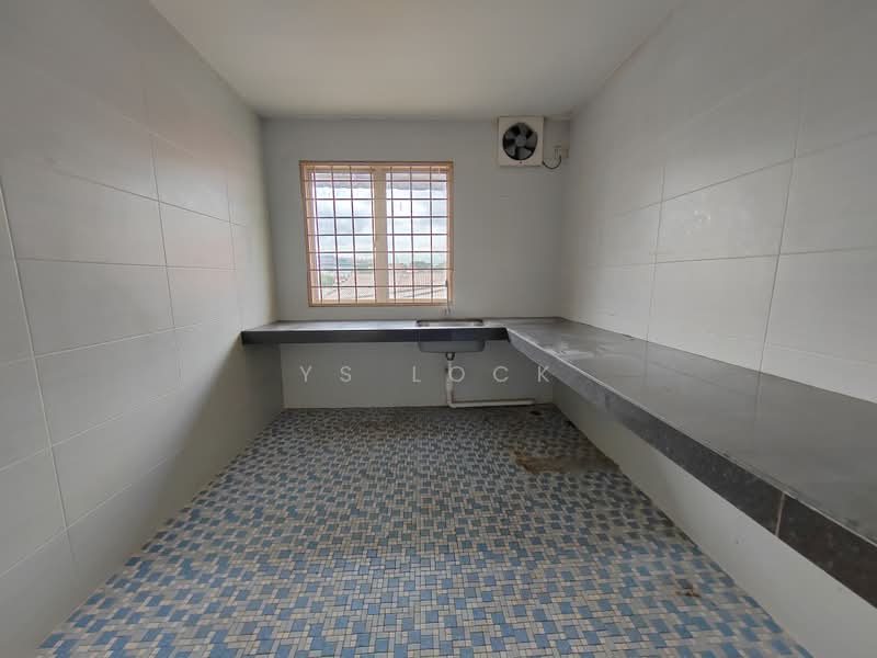 Rumah Teres 1 Tingkat untuk Disewa di Taman Taynton View (Cheras) - YS Lock - Kitchen - PropertyGuru.com.my
