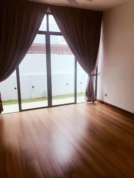 Semi-Detached House for Rent in Taman Equine (Seri Kembangan) - Eugene Wong - Living Room - PropertyGuru.com.my