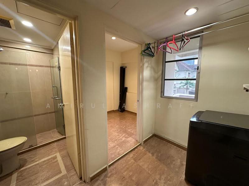 Townhouse for Sale in KL City Centre (Kuala Lumpur) - Amirul Ashraff - Bathroom - PropertyGuru.com.my
