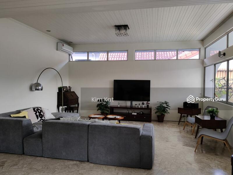 Untuk Dijual - Damansara Heights Double Storey Bungalow