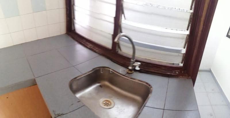 Apartment for Sale at Pangsapuri Perdana - Lee Thai Chung - Kitchen - PropertyGuru.com.my