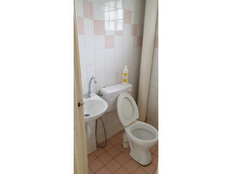 Apartment for Sale at Pangsapuri Perdana - Lee Thai Chung - Bathroom - PropertyGuru.com.my