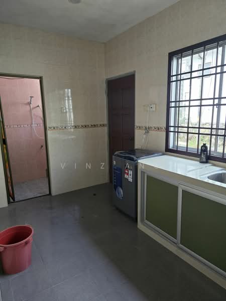 2-storey Terraced House for Rent in Taman Setia Indah (Kluang) - Vinz Ang - Kitchen - PropertyGuru.com.my