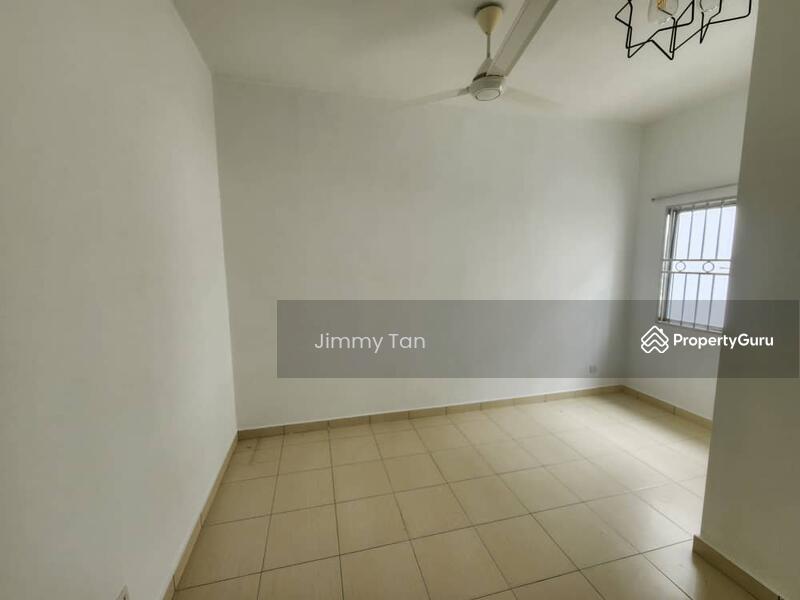 Bromelia Bandar Seri Coalfields Sungai Buloh Double Storey House For Sell untuk Untuk Dijual - RM 498,000, Apr 2026 - PropertyGuru.com.my