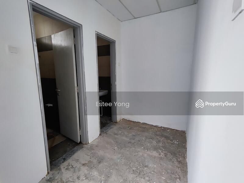 Shop for Sale in Bandar Putra Permai (Seri Kembangan) - Estee Yong - PropertyGuru.com.my