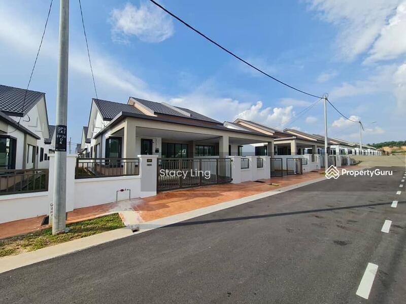 Port Dickson ! Port Dickson ! Port Dickson !, Pasir Panjang, Port