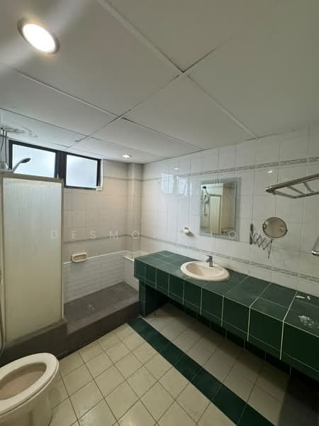 Condominium for Rent at Gurney Heights - Desmond Low - Bathroom - PropertyGuru.com.my