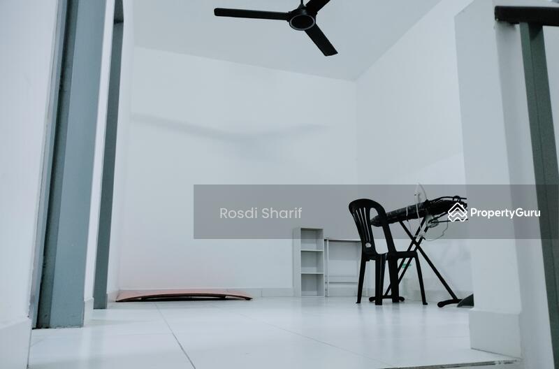 Untuk Dijual - Freehold Near Perodua Sari Alamanda Rawang Double Storey House