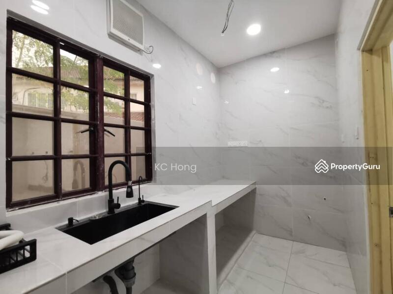 Rumah Berkembar untuk Dijual di Bandar Sungai Long (Selangor) - KC Hong - PropertyGuru.com.my