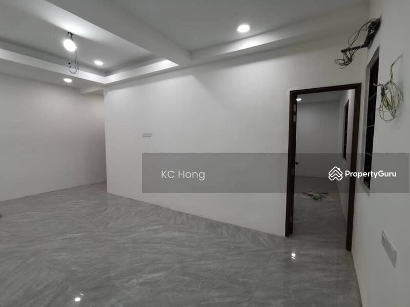 Rumah Berkembar untuk Dijual di Bandar Sungai Long (Selangor) - KC Hong - PropertyGuru.com.my