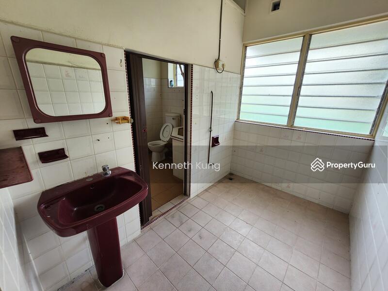 Semi-Detached House for Sale in Taman Green Lane (Jelutong) - Kenneth Kung - PropertyGuru.com.my