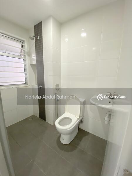 Untuk Dijual - Kiara Court, Nilai Impian , Negeri Sembilan