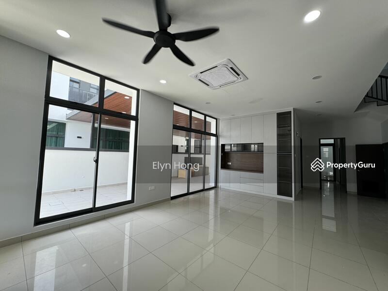Taman Gaya, Jalan Sasa 46, Ulu Tiram, Johor Bahru, Johor, 5 Bedrooms